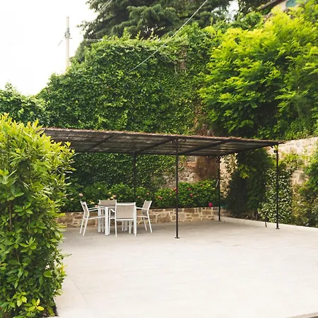 公寓 Poppi Suites *