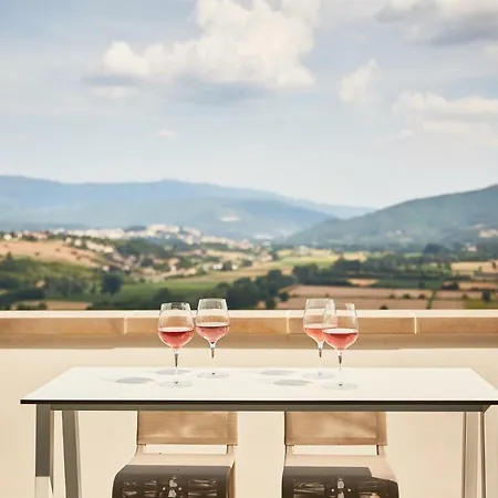 Poppi Suites Apartman